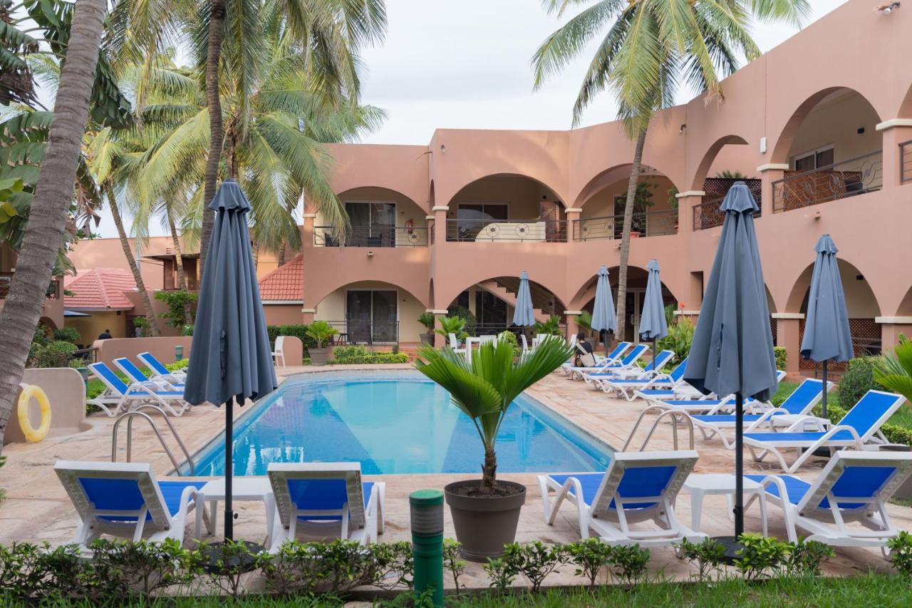 Airport Hotel Casino Du Cap-Vert Dakar Esterno foto