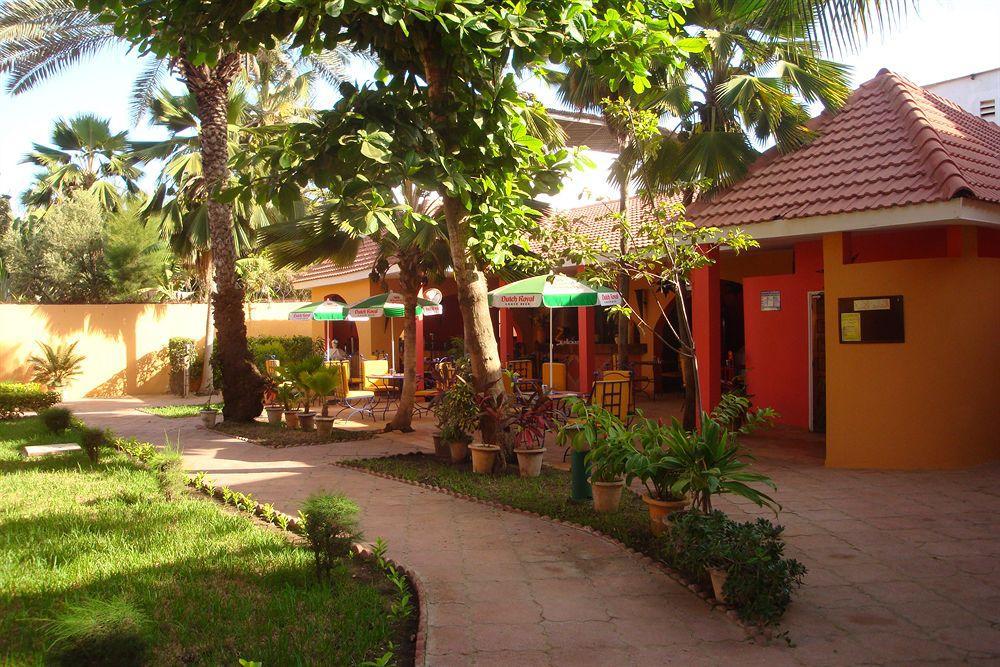 Airport Hotel Casino Du Cap-Vert Dakar Esterno foto